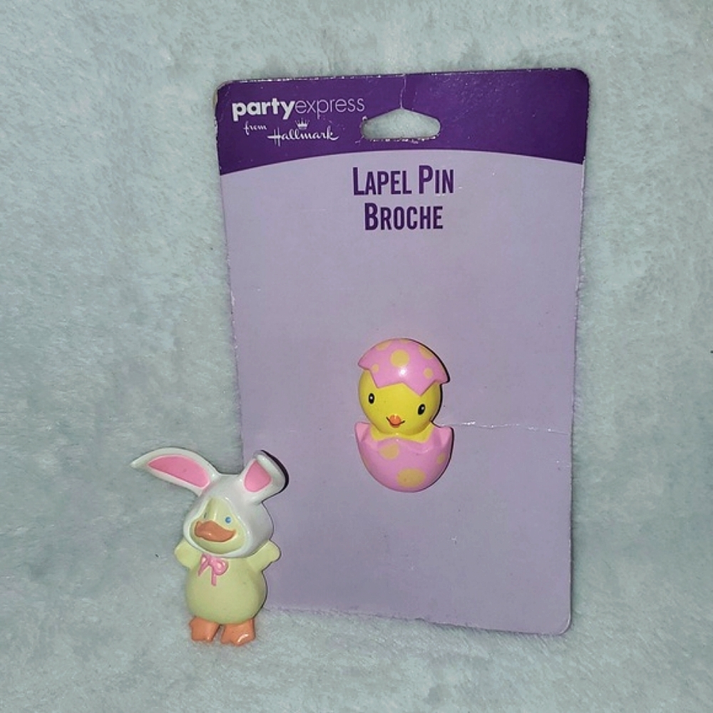 Hallmark Easter Chicks Lapel Pin Set - image 1